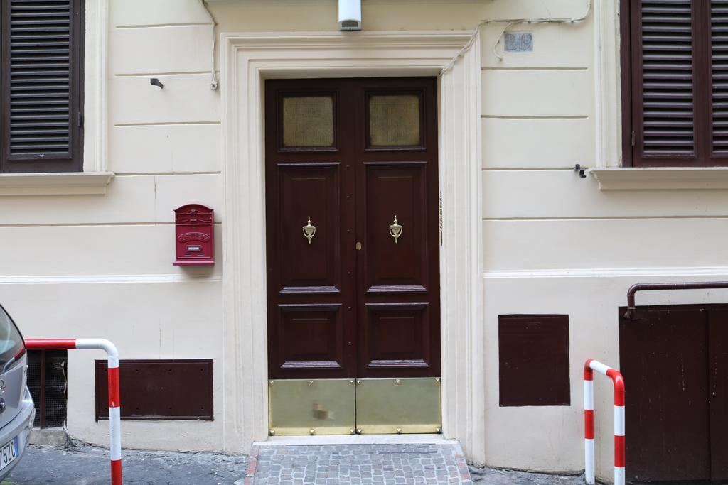 Gianicolo'S Hill Suite Apartment Рим Экстерьер фото